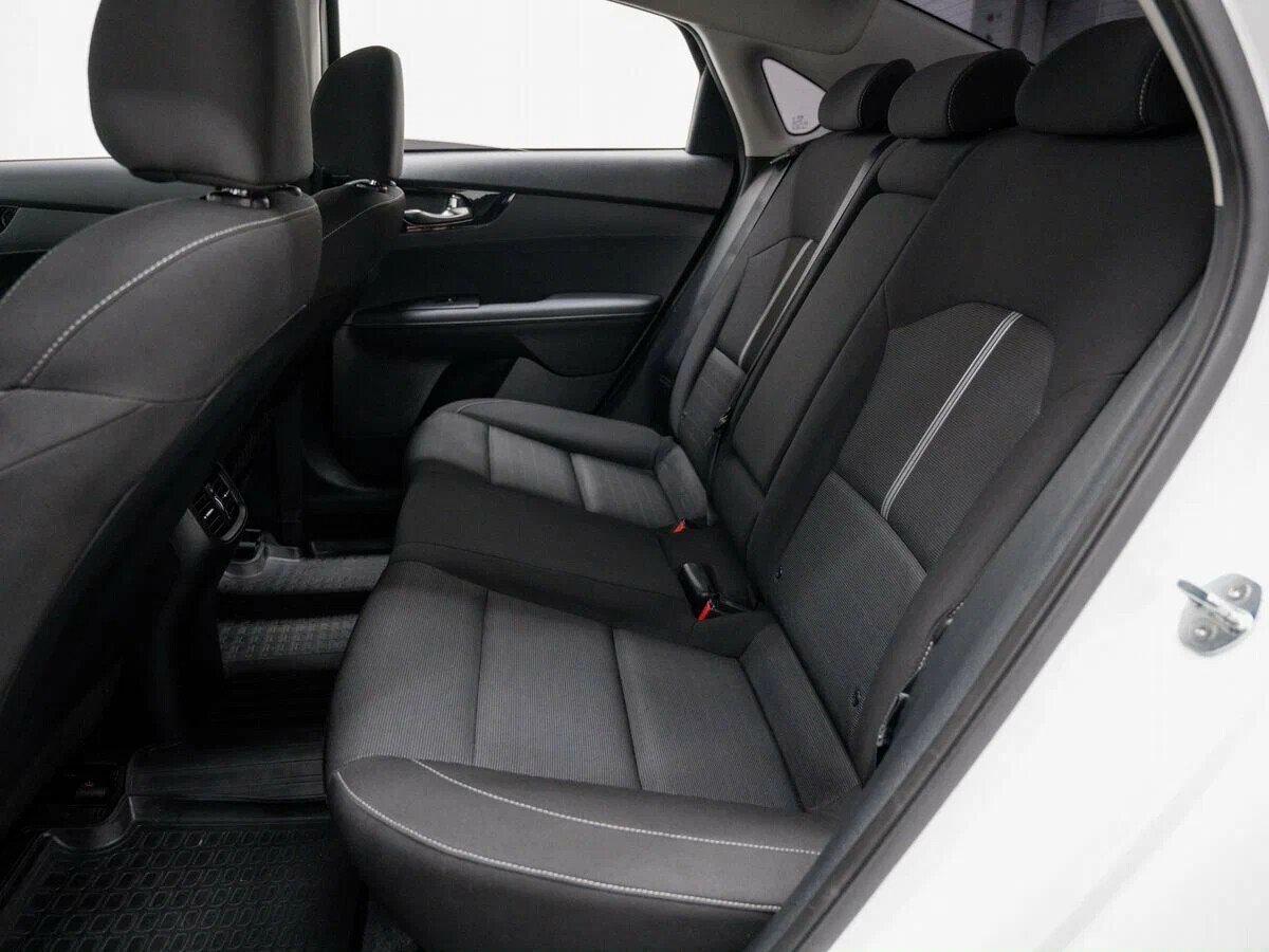 Kia Cerato 2019, белый