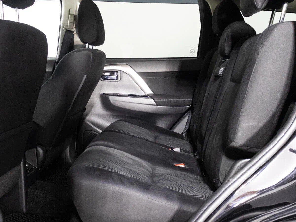 Mitsubishi Pajero Sport 2023, черный