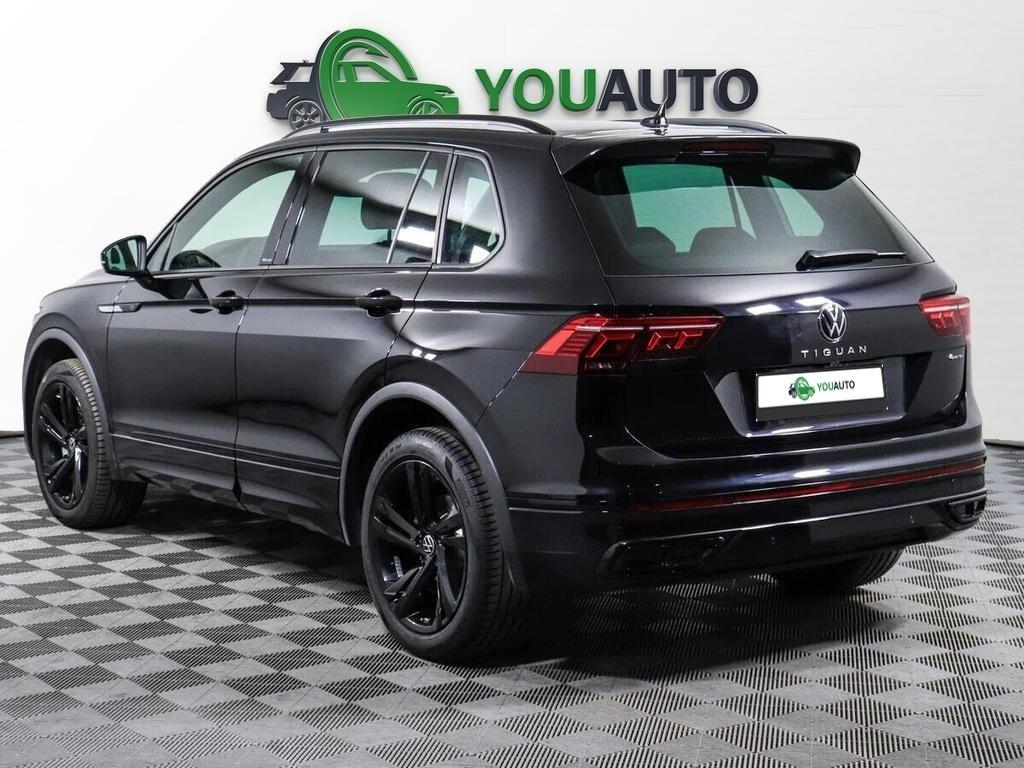 Volkswagen Tiguan 2021, черный