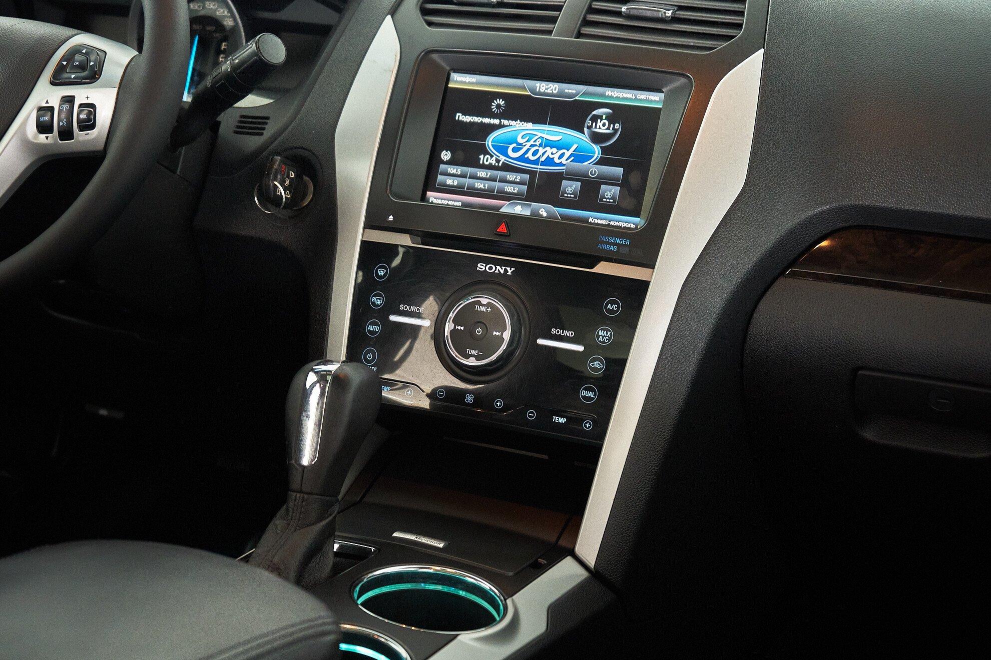 Ford Explorer 2013, черный
