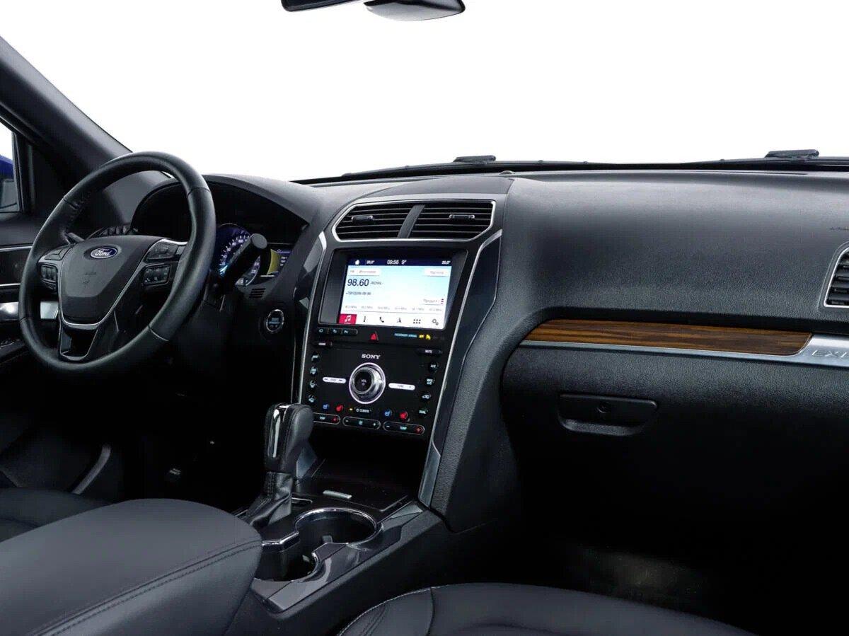 Ford Explorer 2019, синий