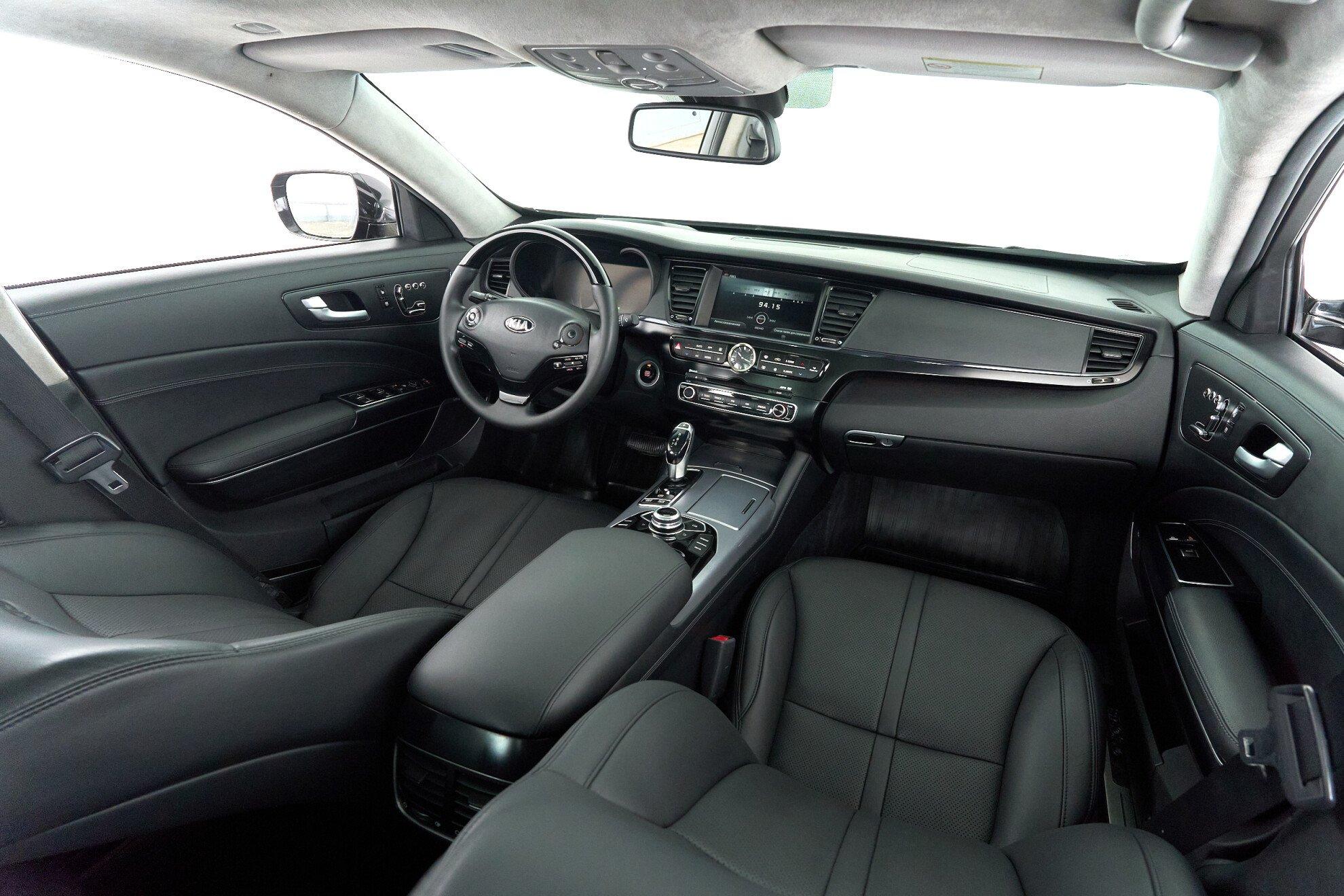 Kia Quoris 2015, черный