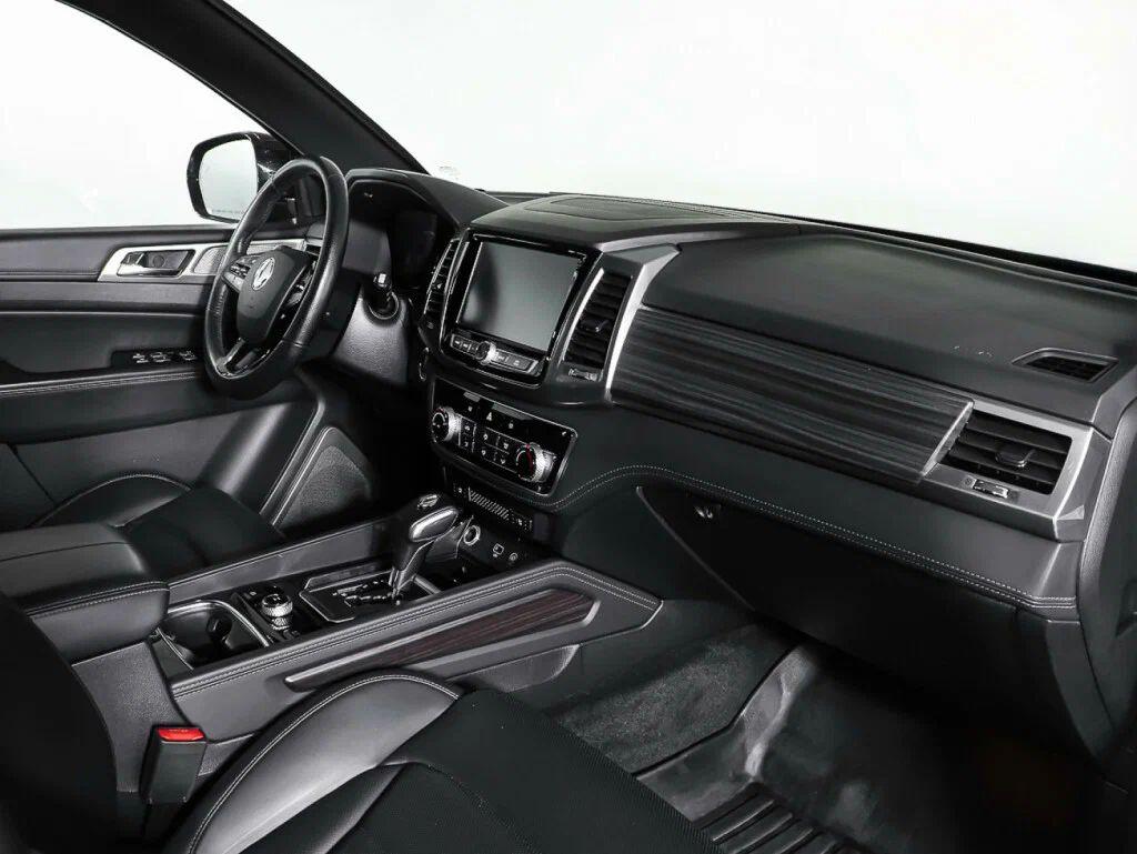 SsangYong Rexton 2019, черный