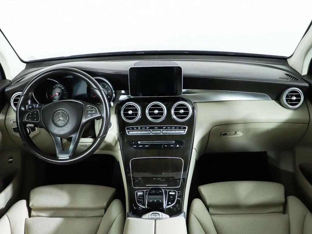 Mercedes-Benz GLC 2017, черный