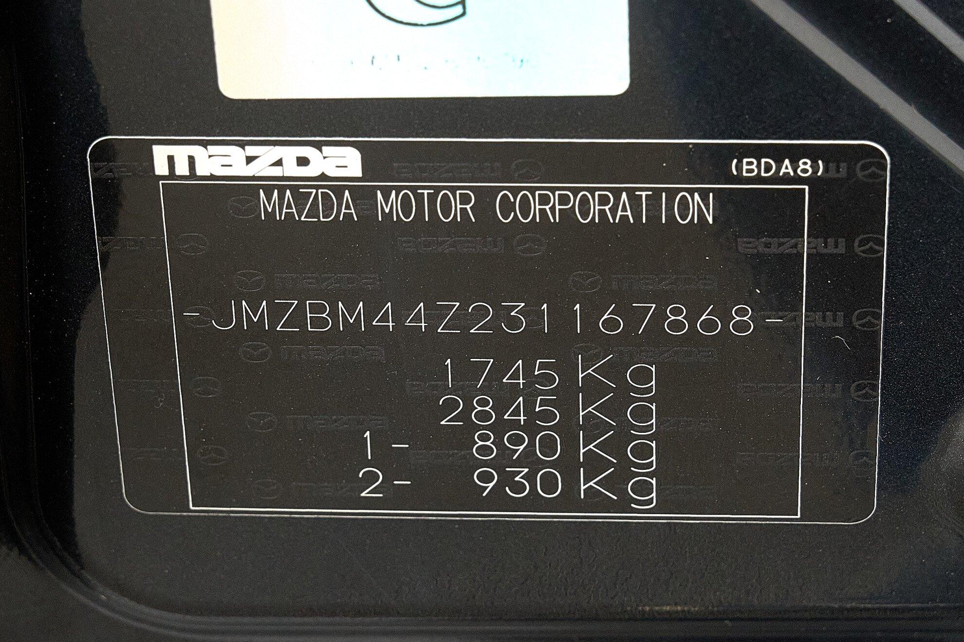 Mazda 3 2014, черный