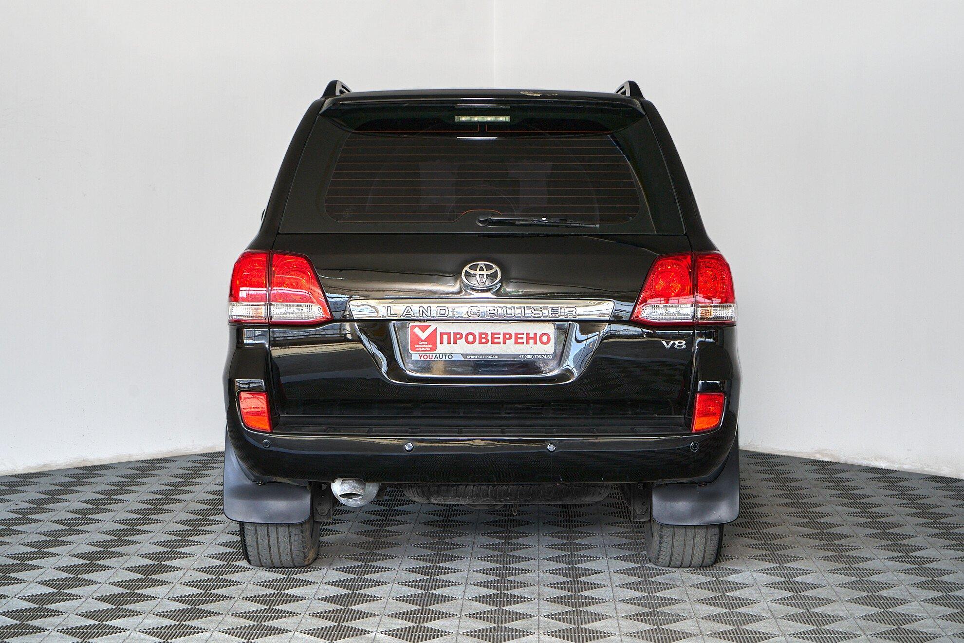 Toyota Land Cruiser 2010, черный