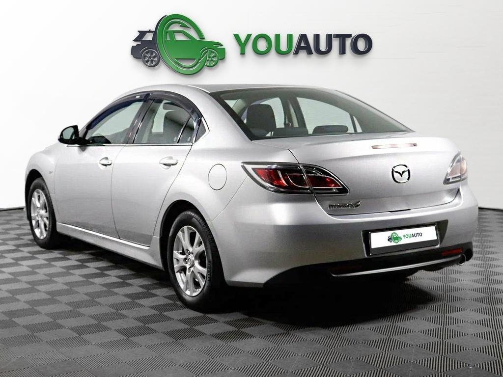 Mazda 6 2011, серебряный