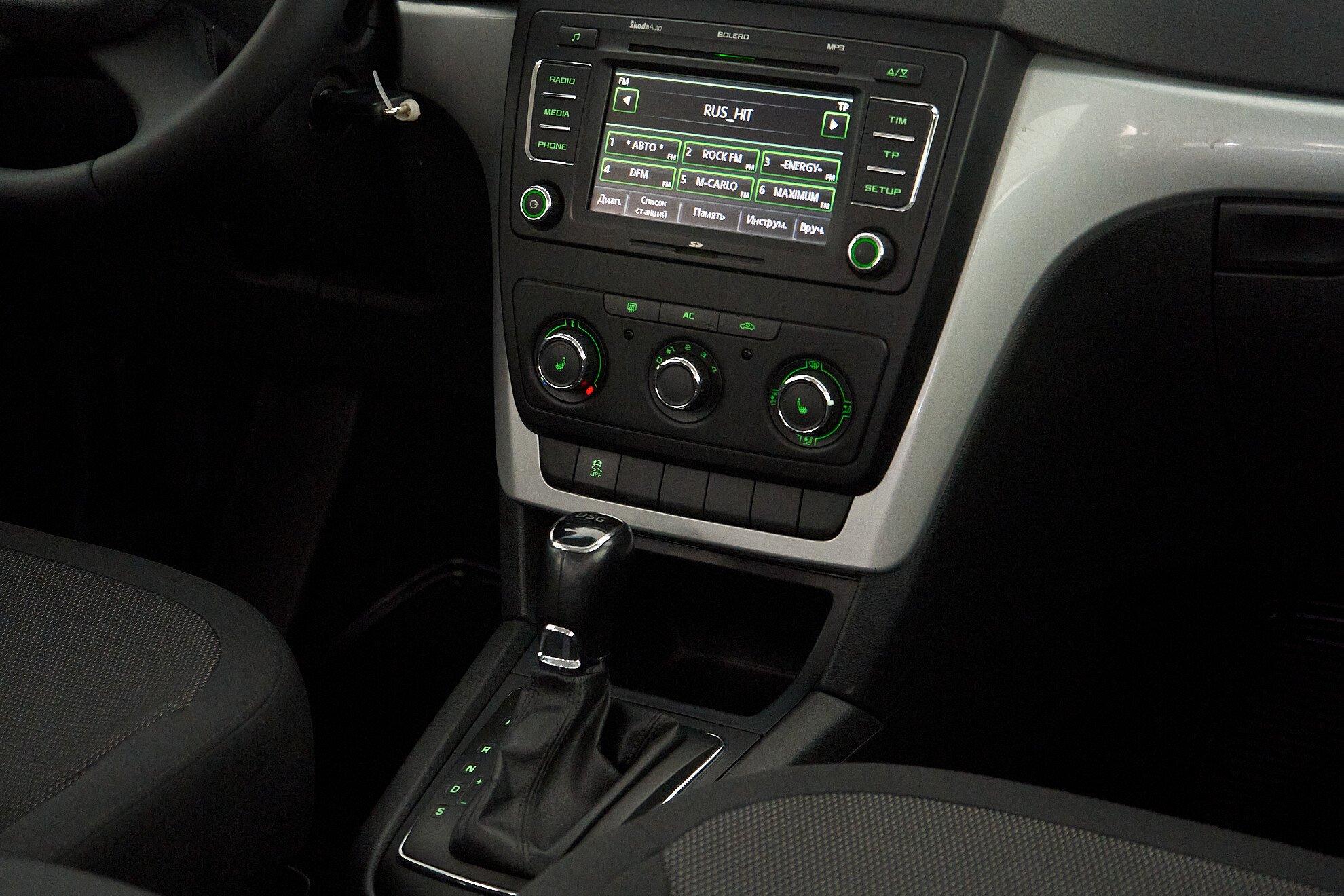 Skoda Yeti 2013, серебряный