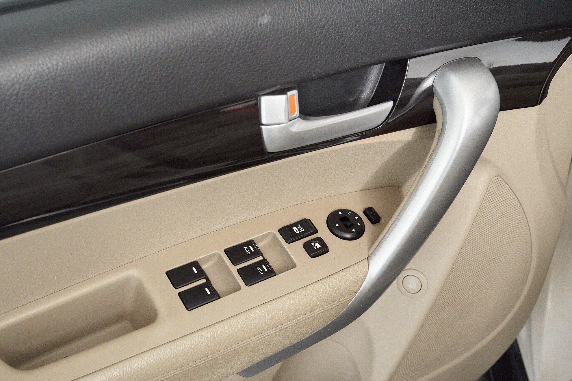 Kia Sorento 2010, бежевый