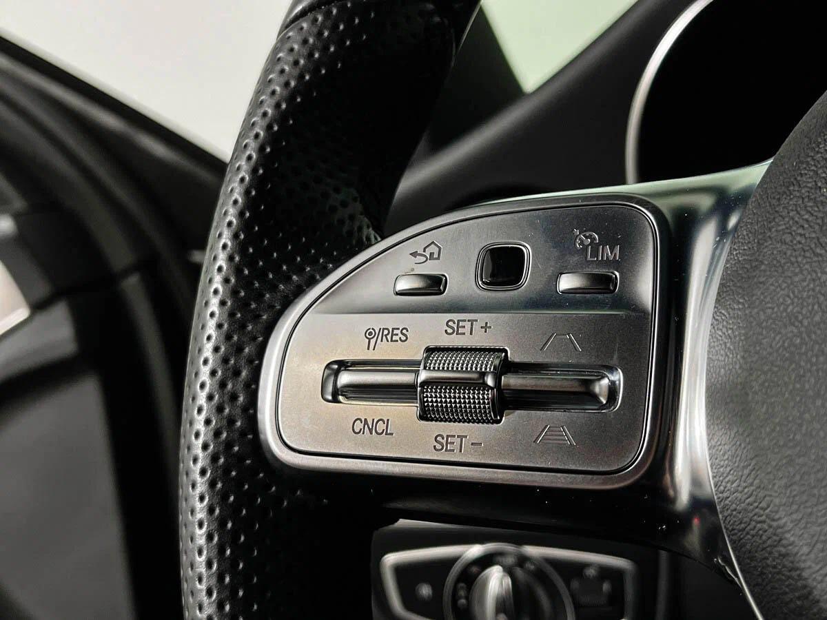 Mercedes-Benz C-Класс 2018, синий