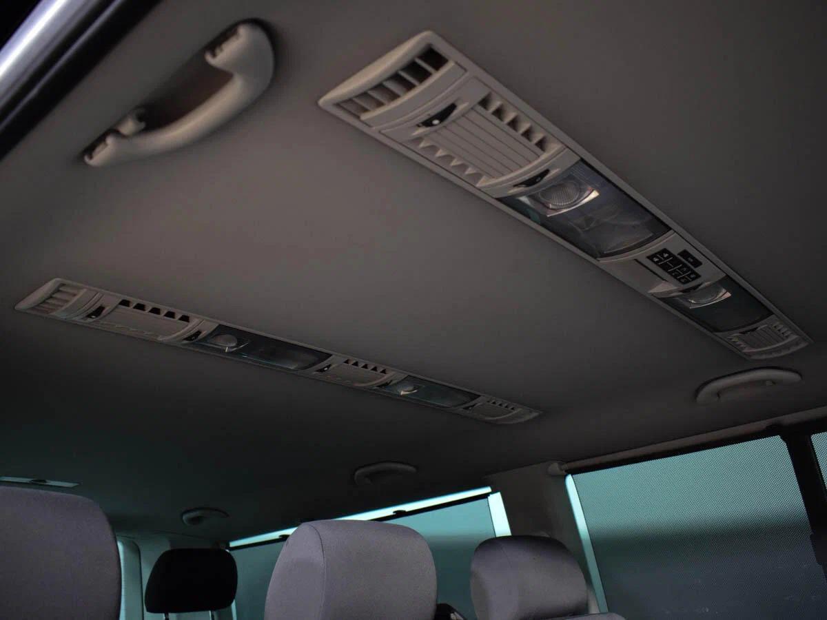 Volkswagen Caravelle 2012, черный