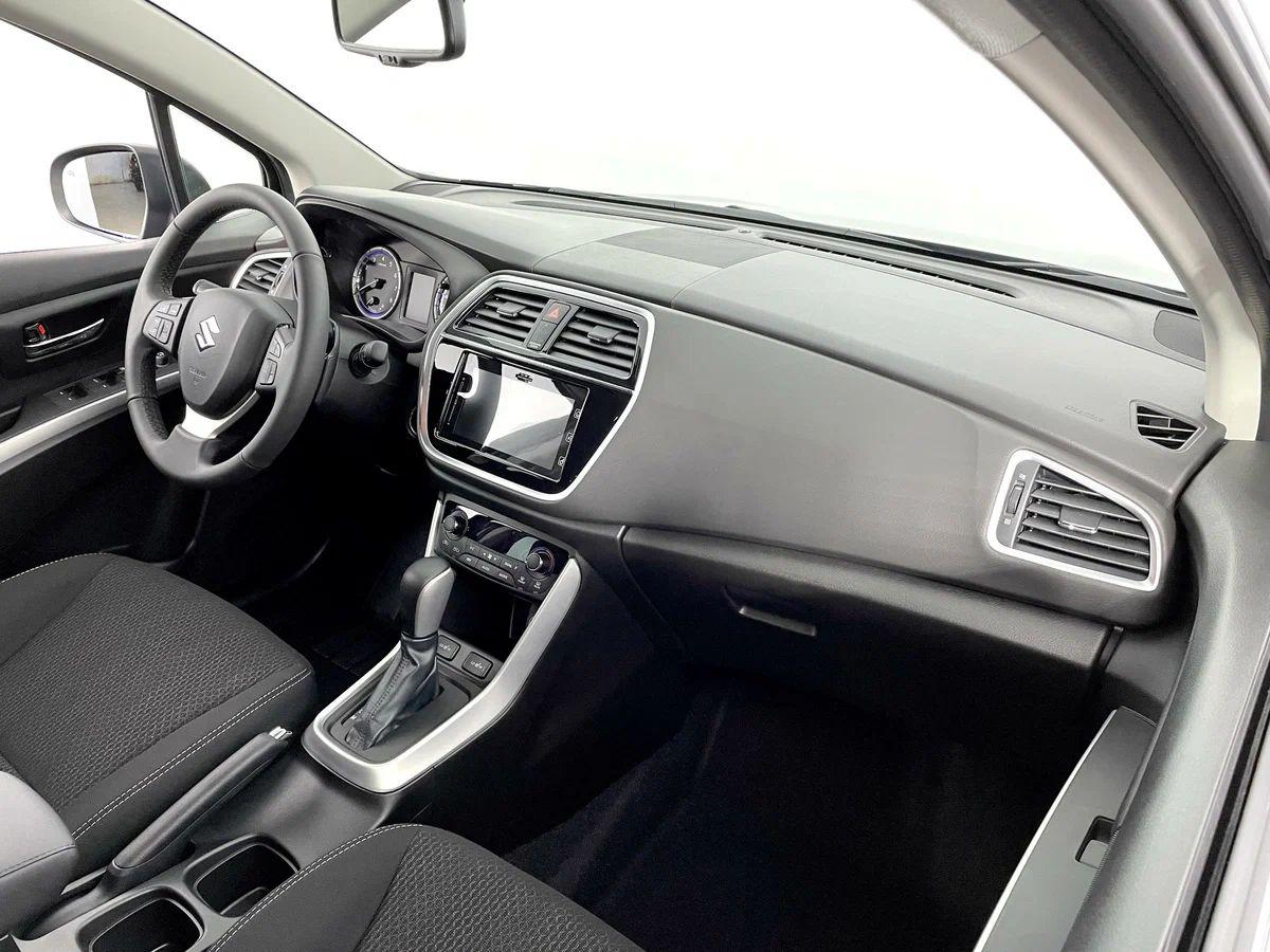 Suzuki SX4 2021, серый