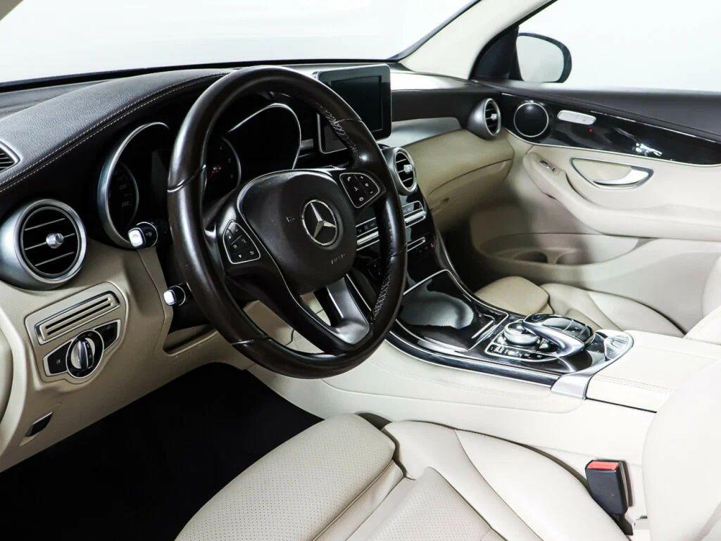 Mercedes-Benz GLC 2017, черный