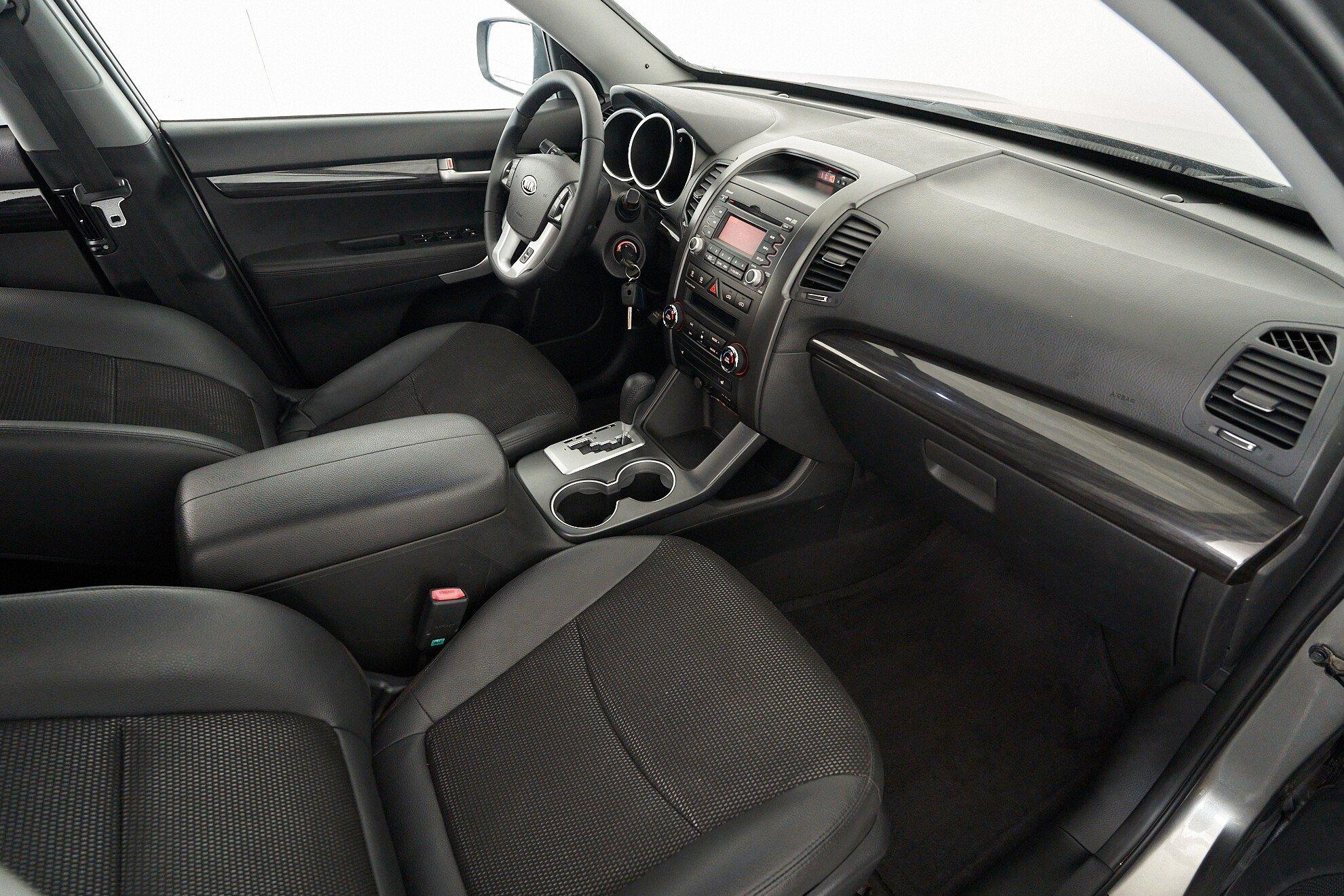 Kia Sorento 2010, серый
