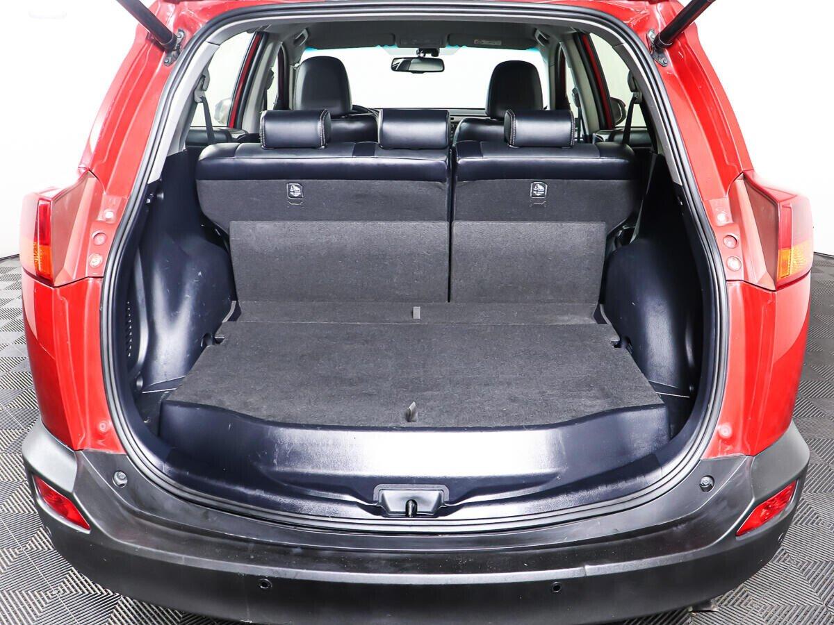 Toyota RAV4 2015, красный