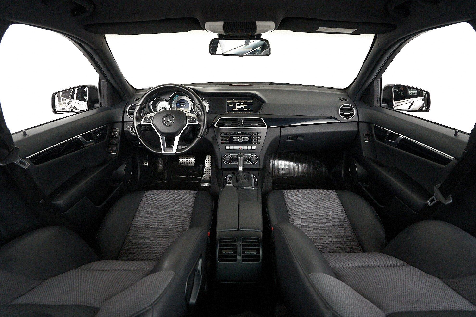 Mercedes-Benz C-Класс 2011, черный