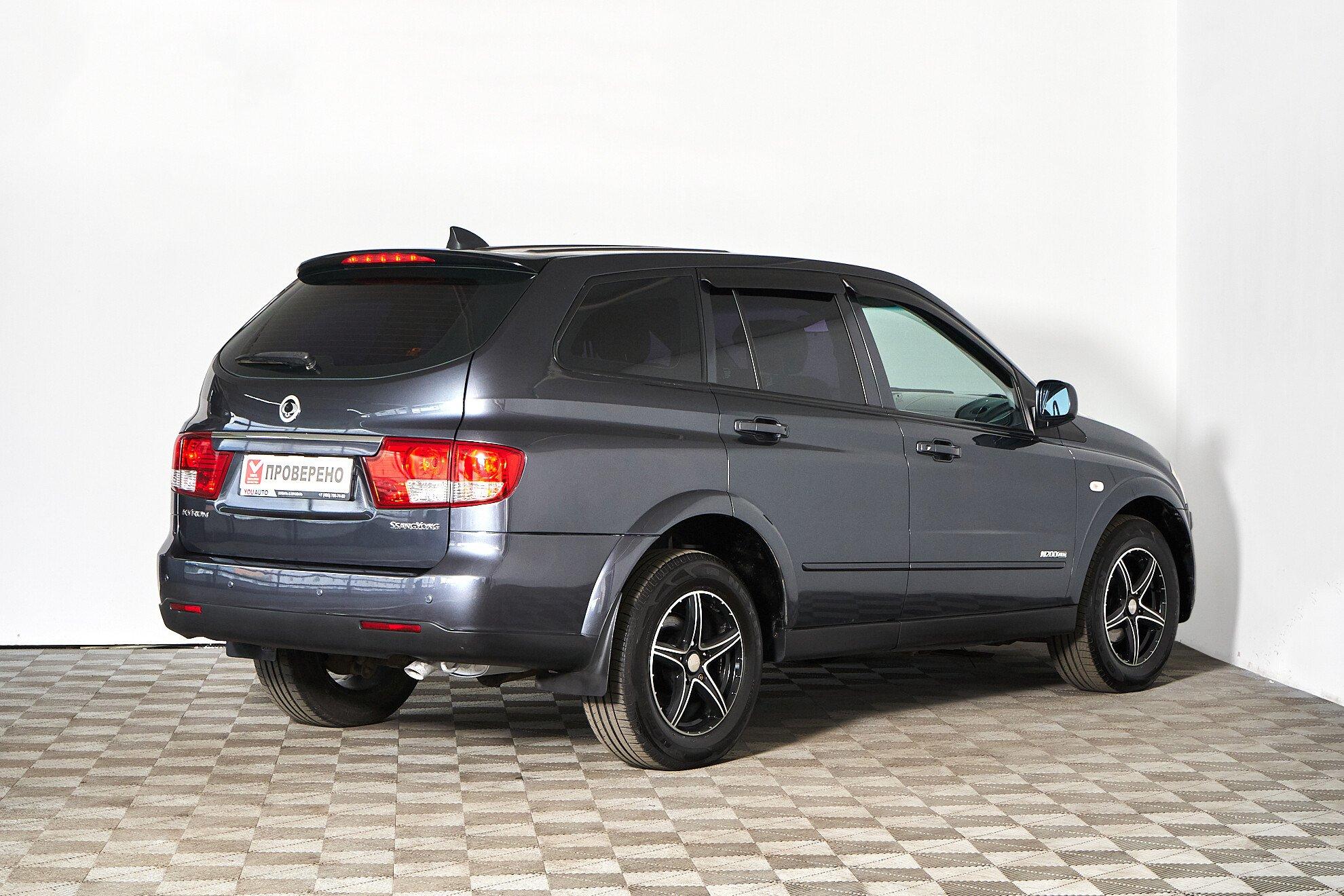 SsangYong Kyron 2012, серый