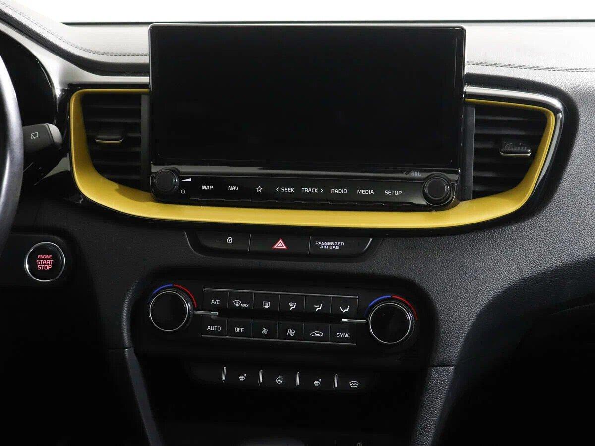 Kia XCeed 2020, белый