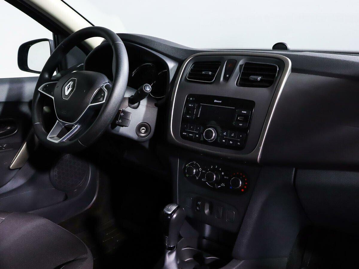 Renault Sandero 2021, красный