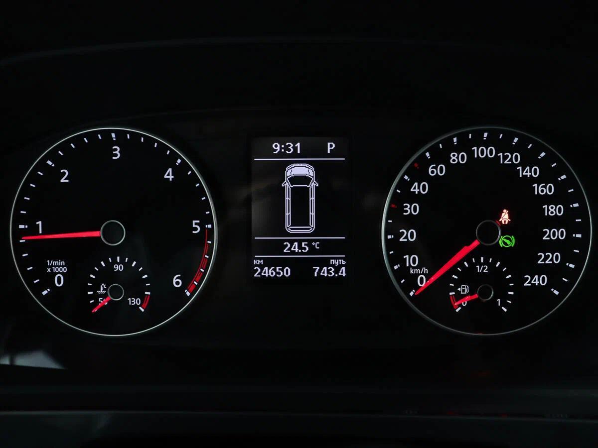 Volkswagen Multivan 2020, черный