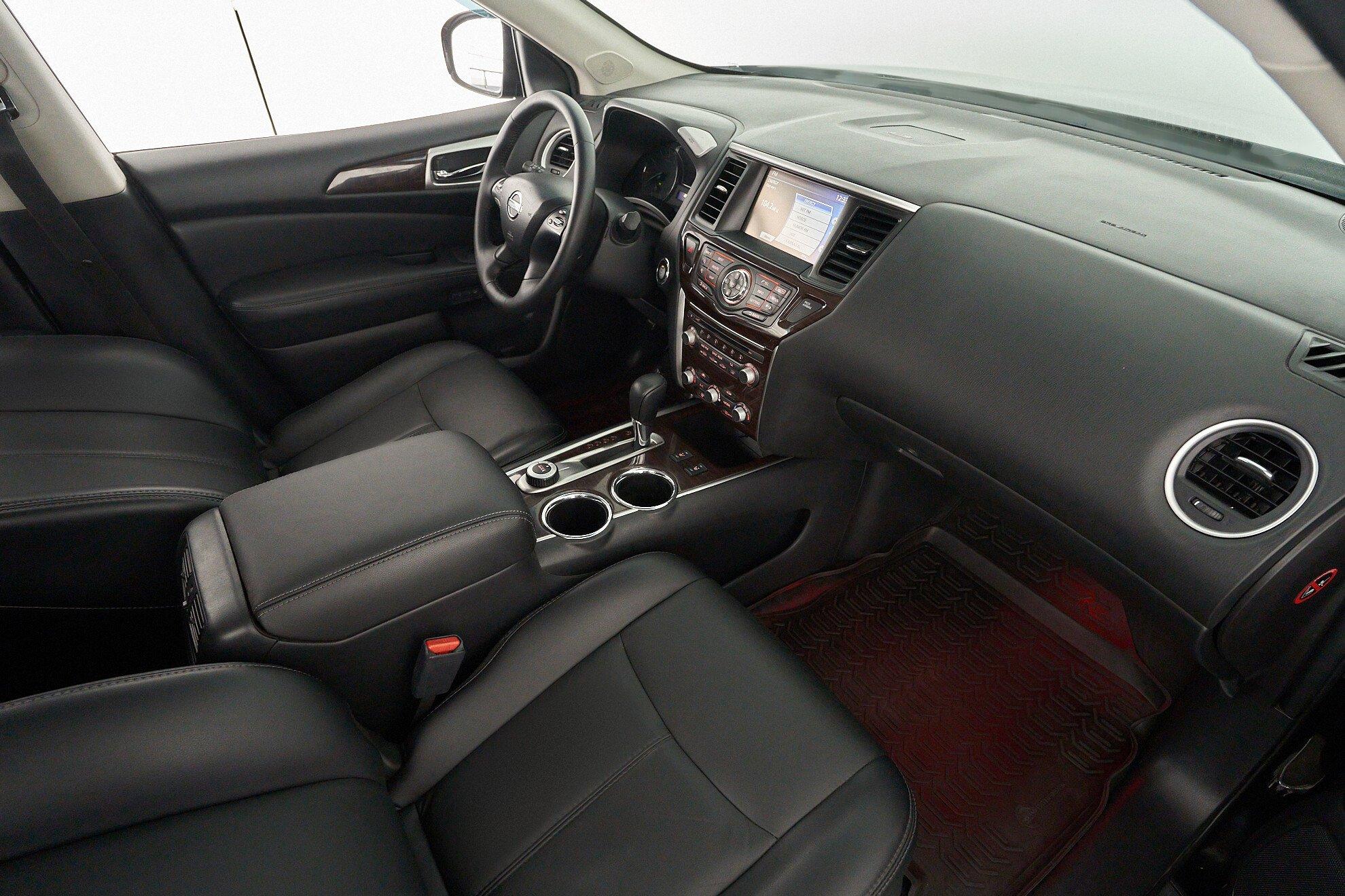 Nissan Pathfinder 2014, черный