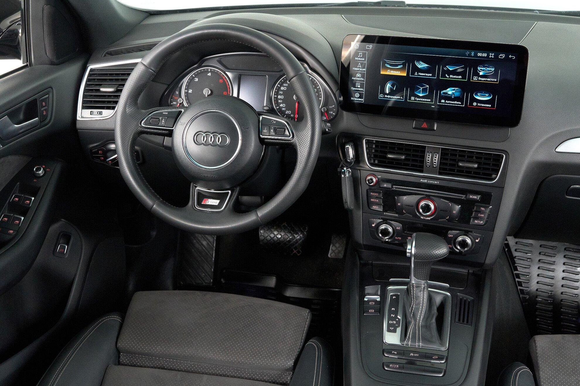 Audi Q5 2015, черный