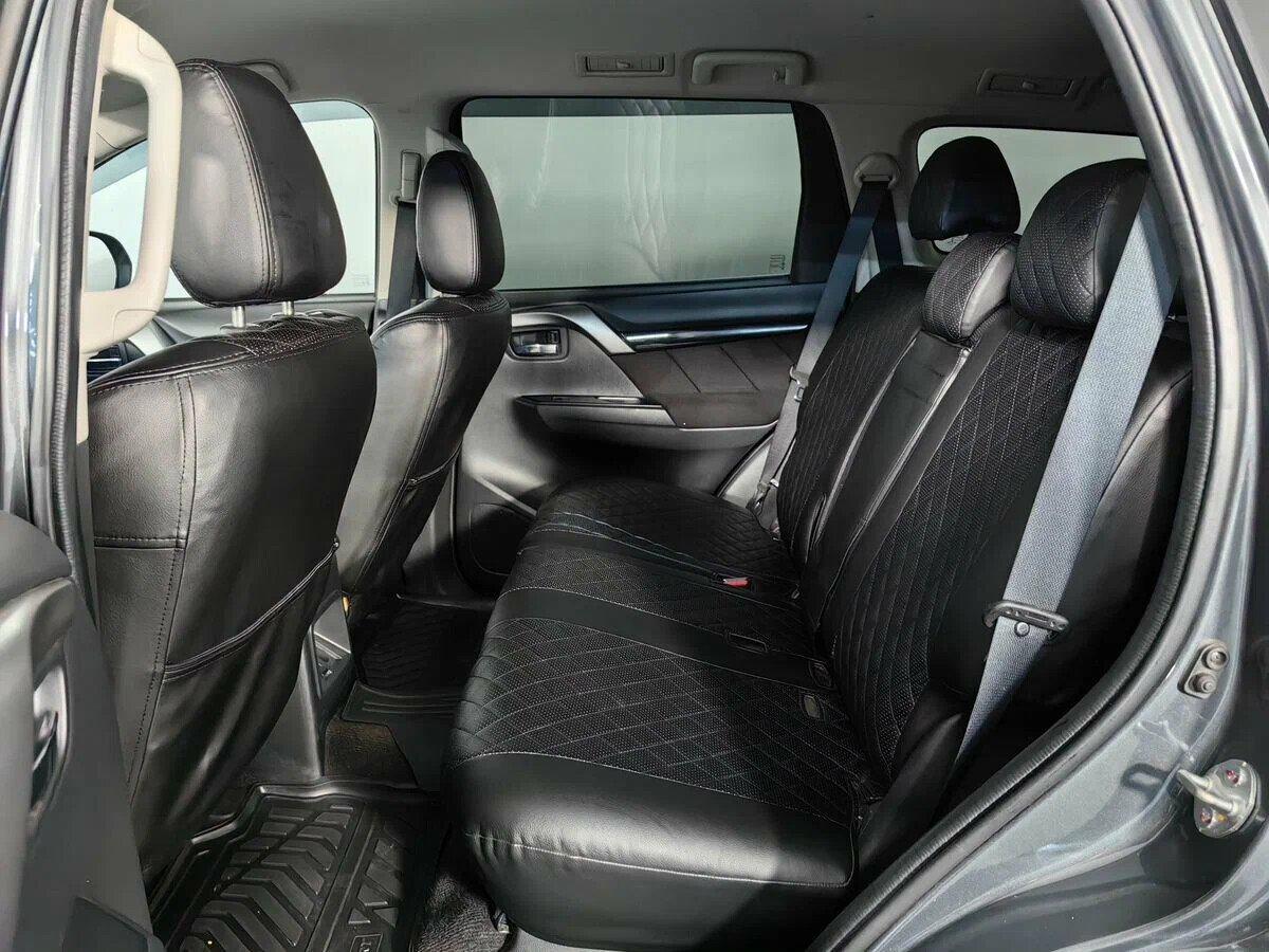 Mitsubishi Pajero Sport 2020, серый
