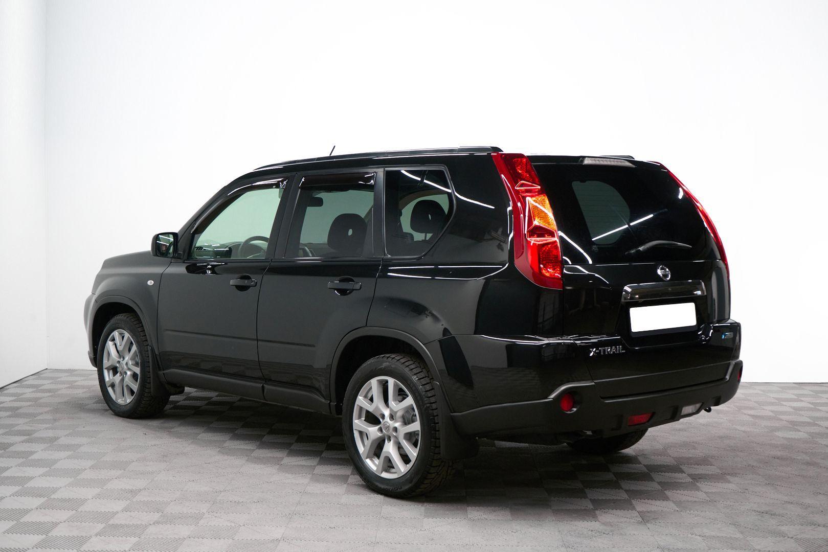 Nissan X-Trail 2010, черный