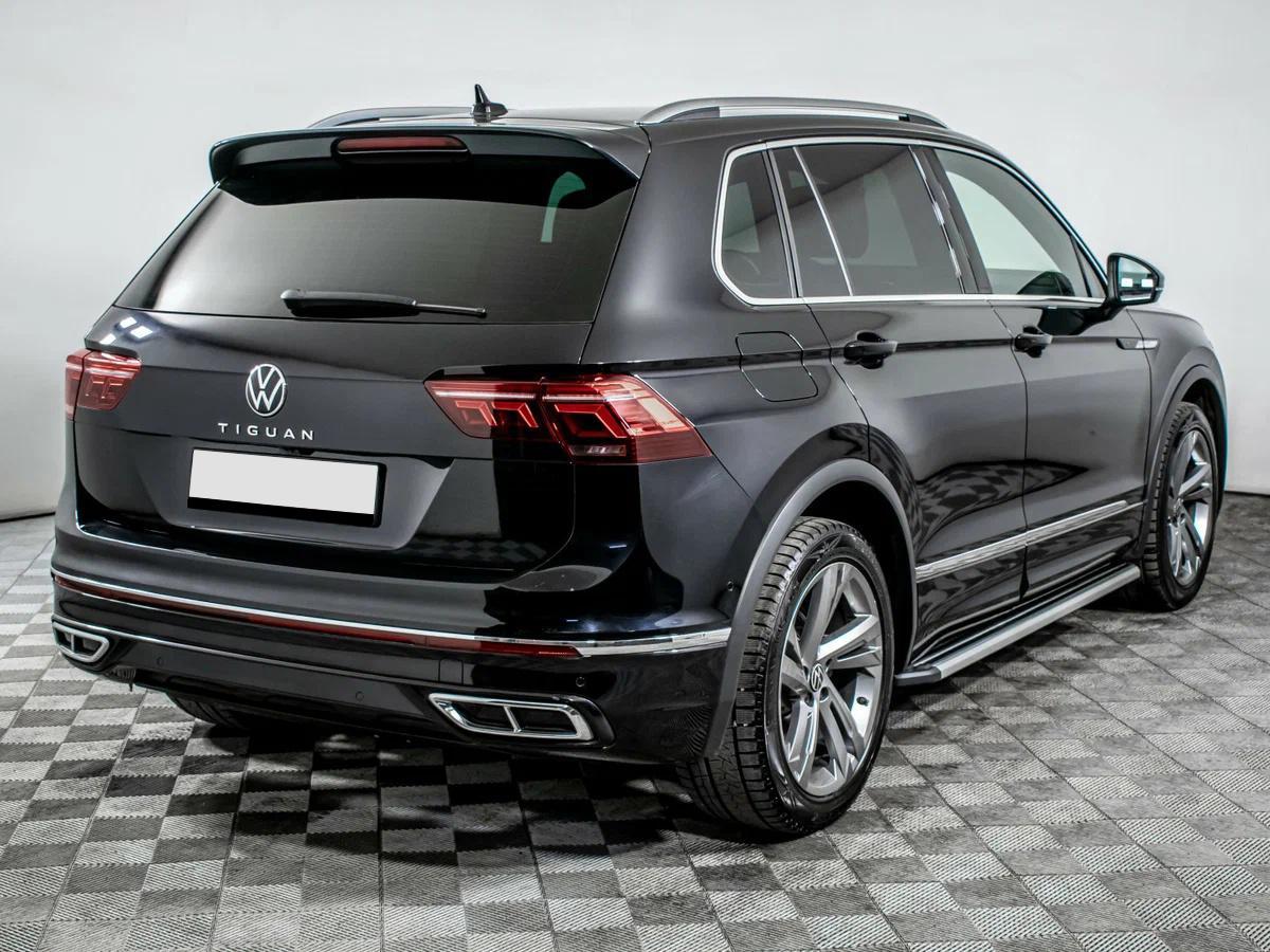 Volkswagen Tiguan 2021, черный