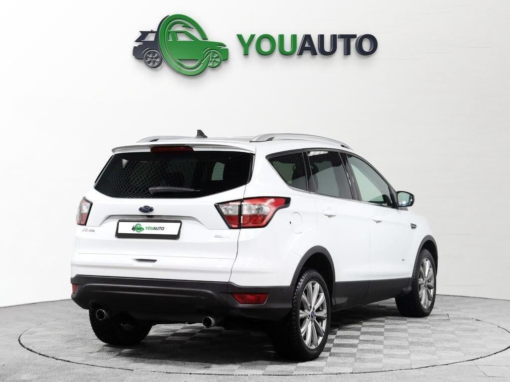 Ford Kuga 2019, белый