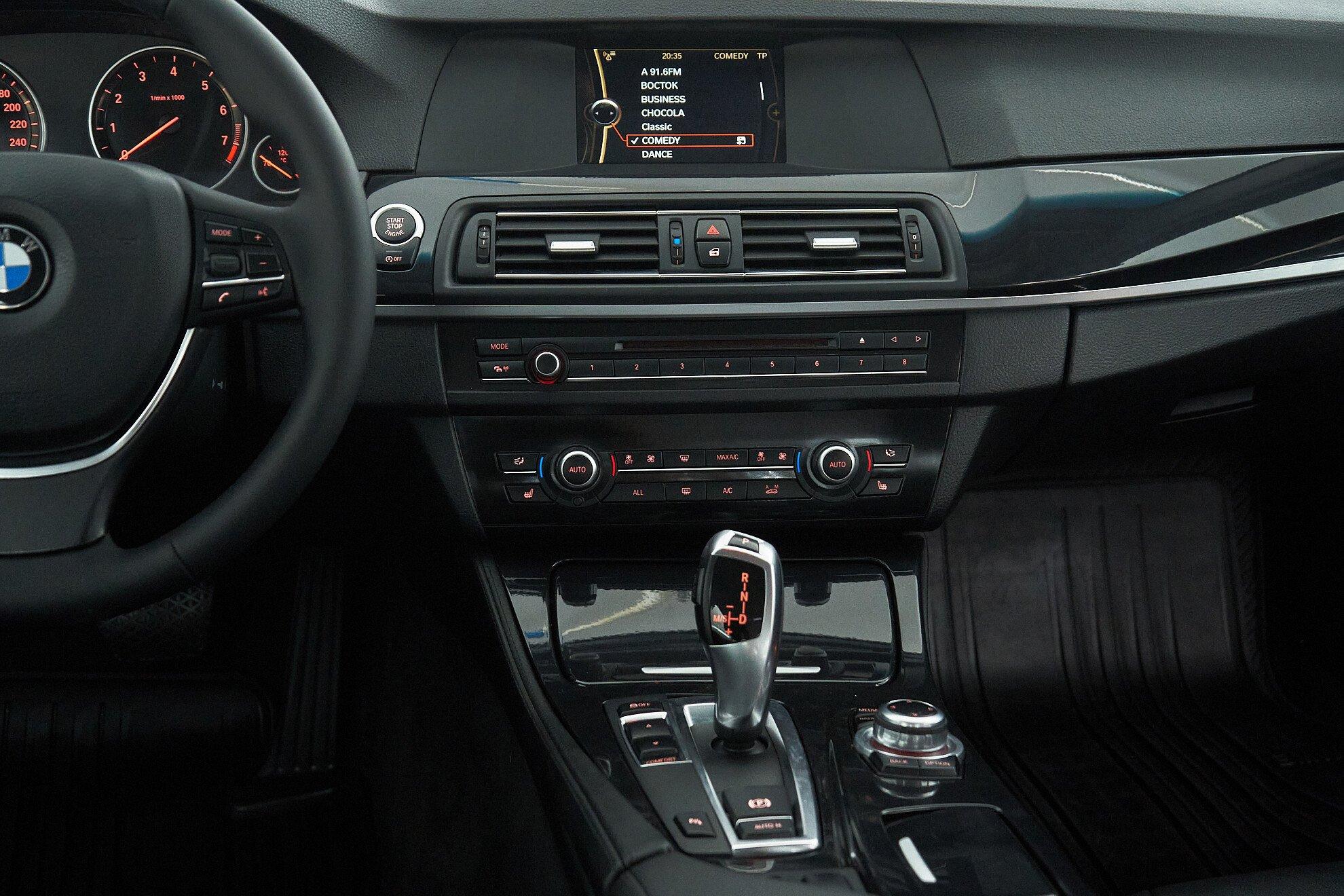 BMW 5 серии 2013, черный
