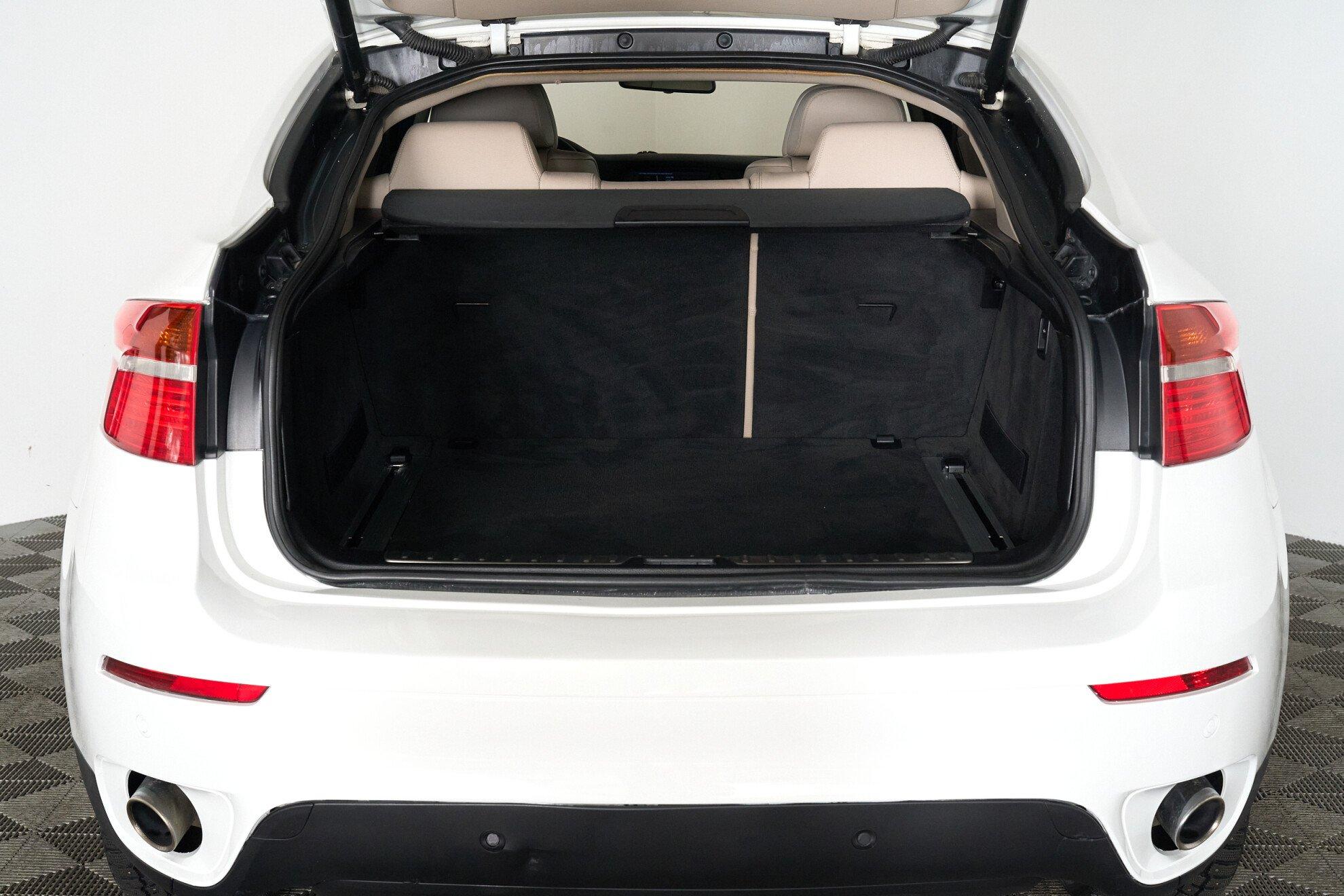 BMW X6 2011, белый