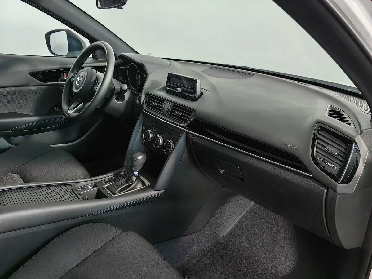 Mazda CX-4 2022, белый