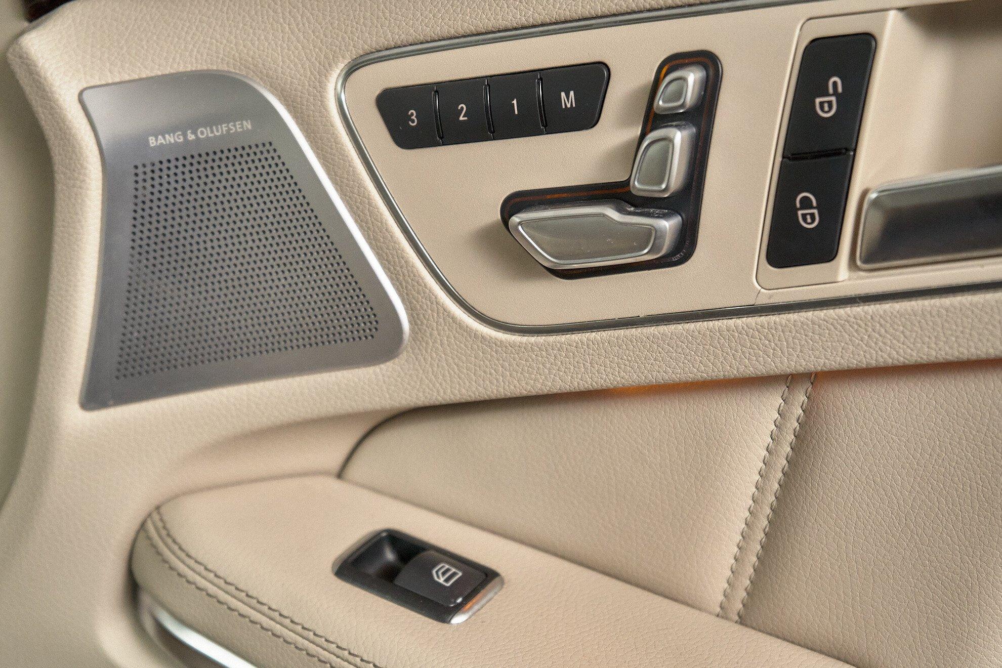 Mercedes-Benz E-Класс 2014, синий