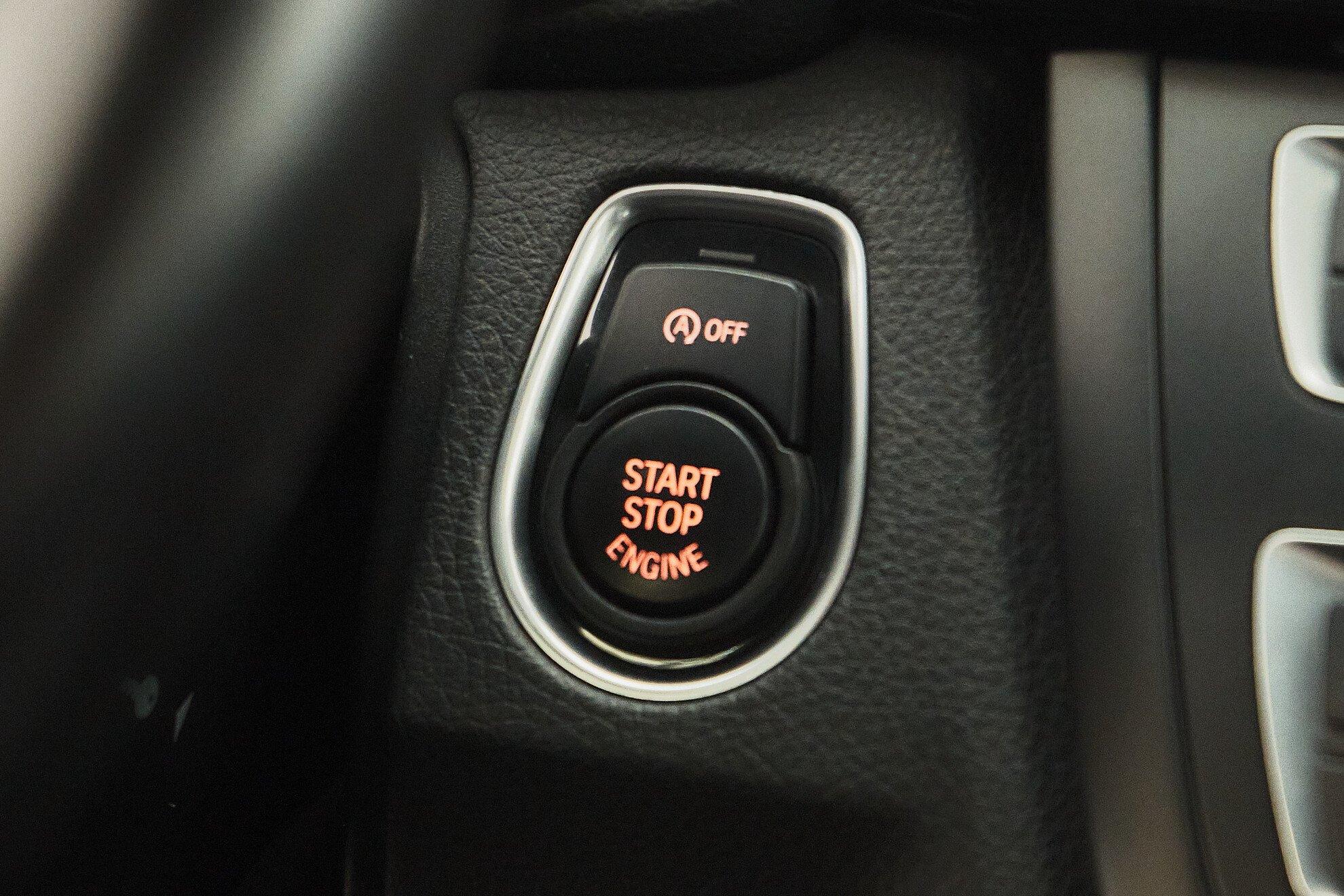 BMW 3 серии 2014, белый