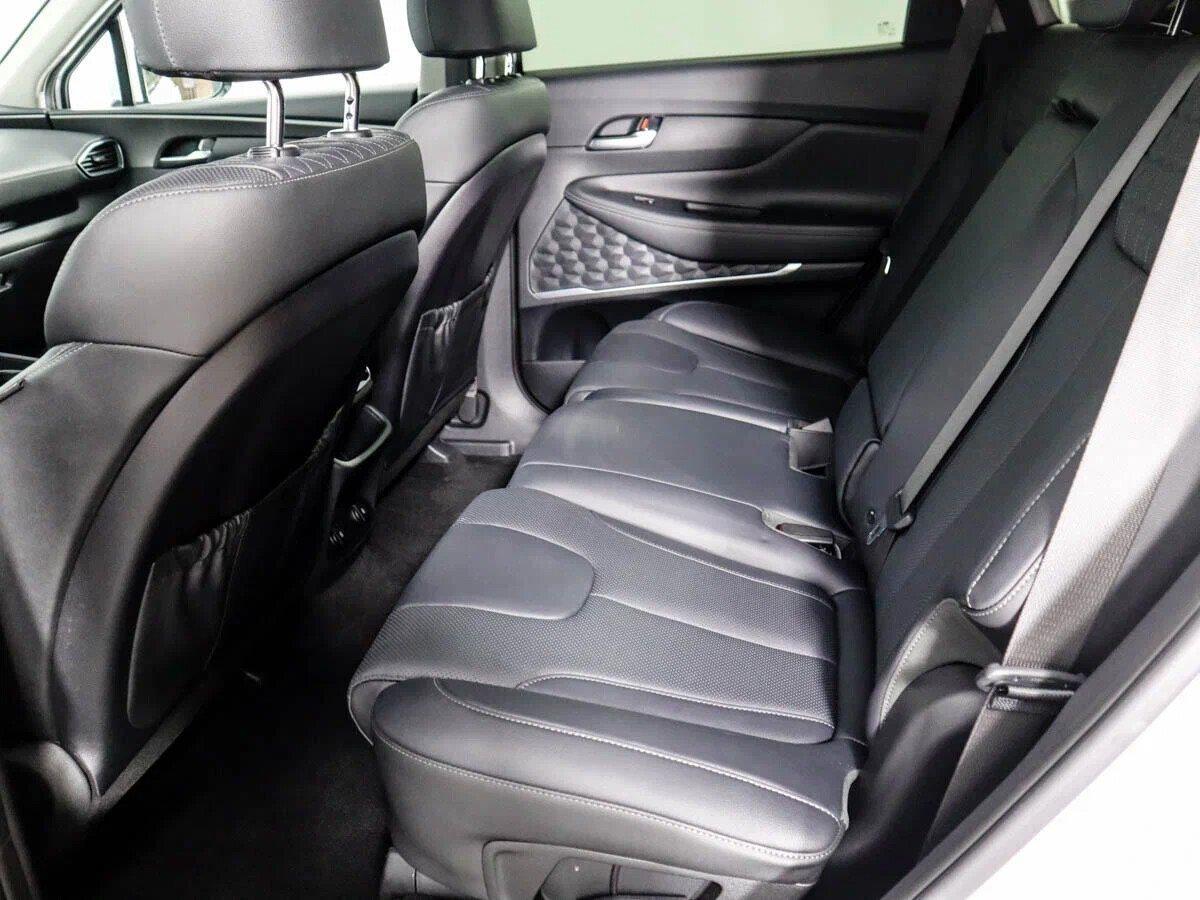 Hyundai Santa Fe 2020, белый