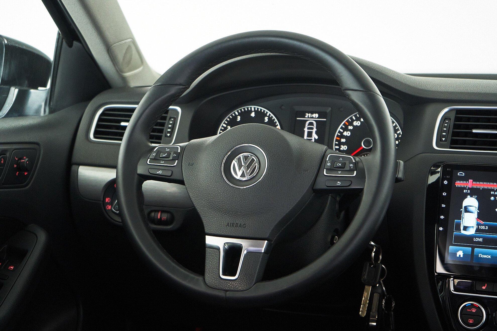Volkswagen Jetta 2013, черный