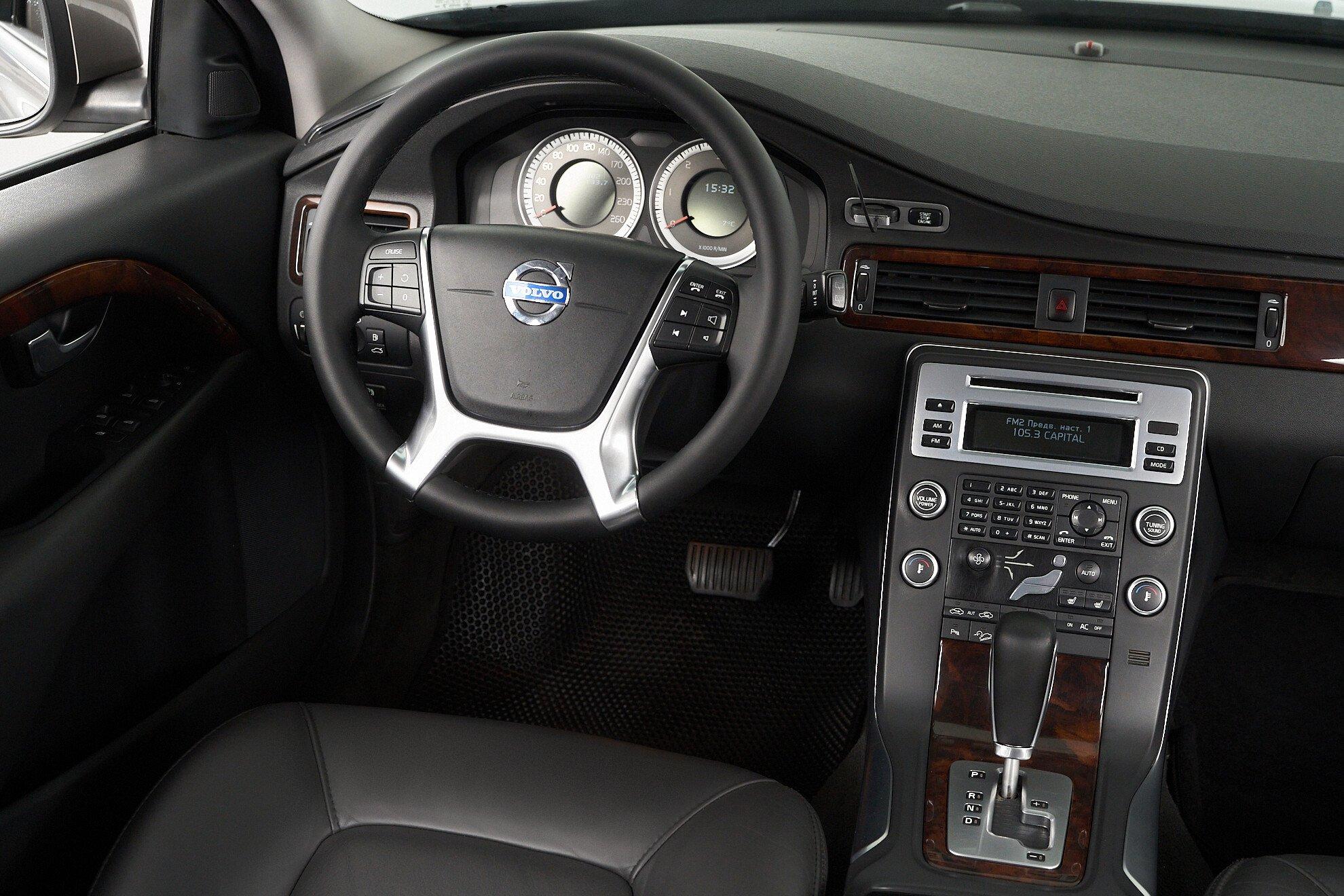 Volvo XC70 2011, коричневый
