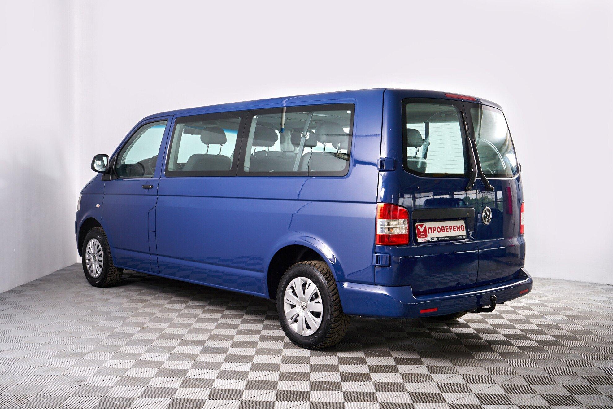 Volkswagen Caravelle 2012, синий
