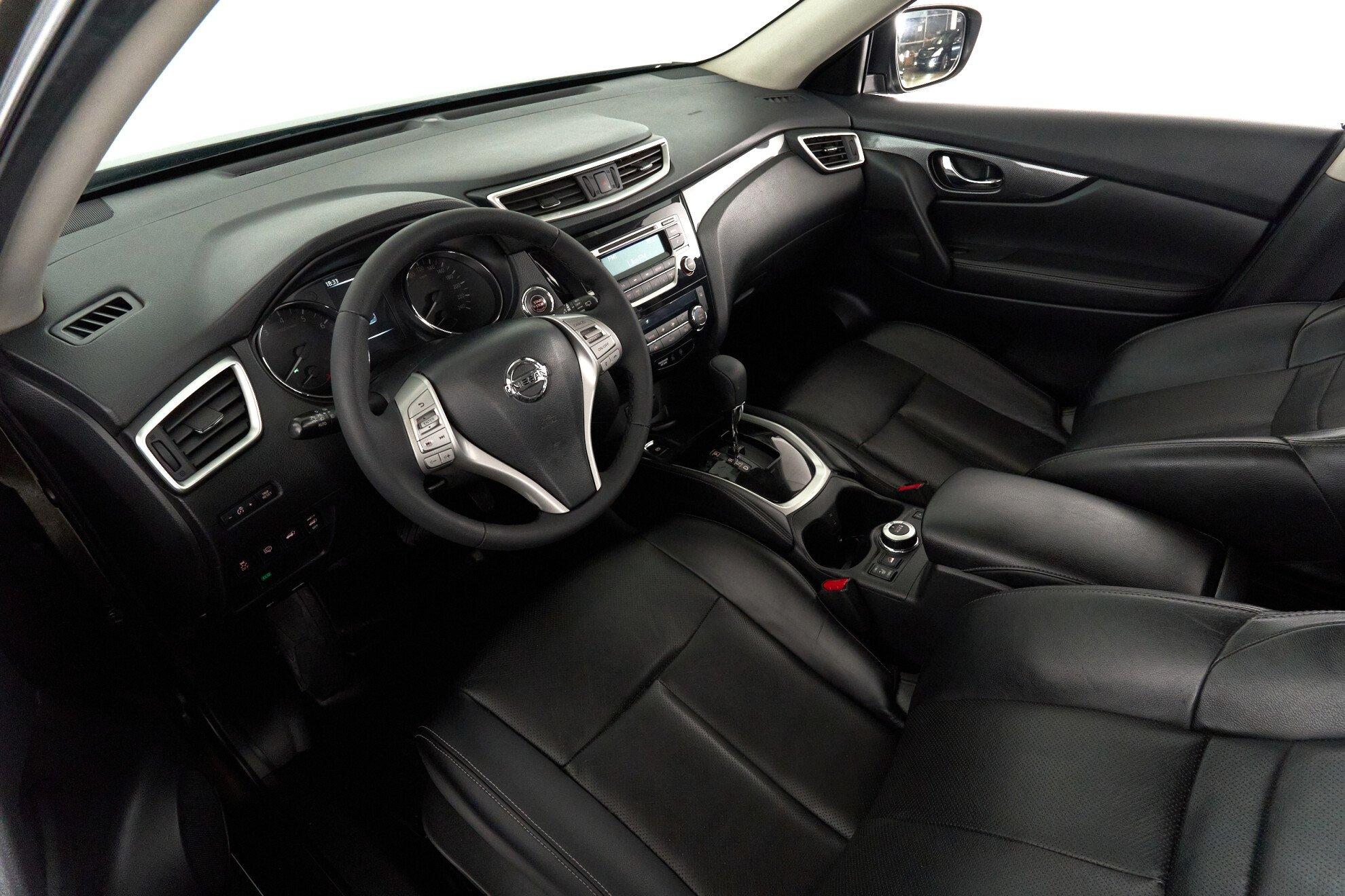 Nissan X-Trail 2017, зеленый