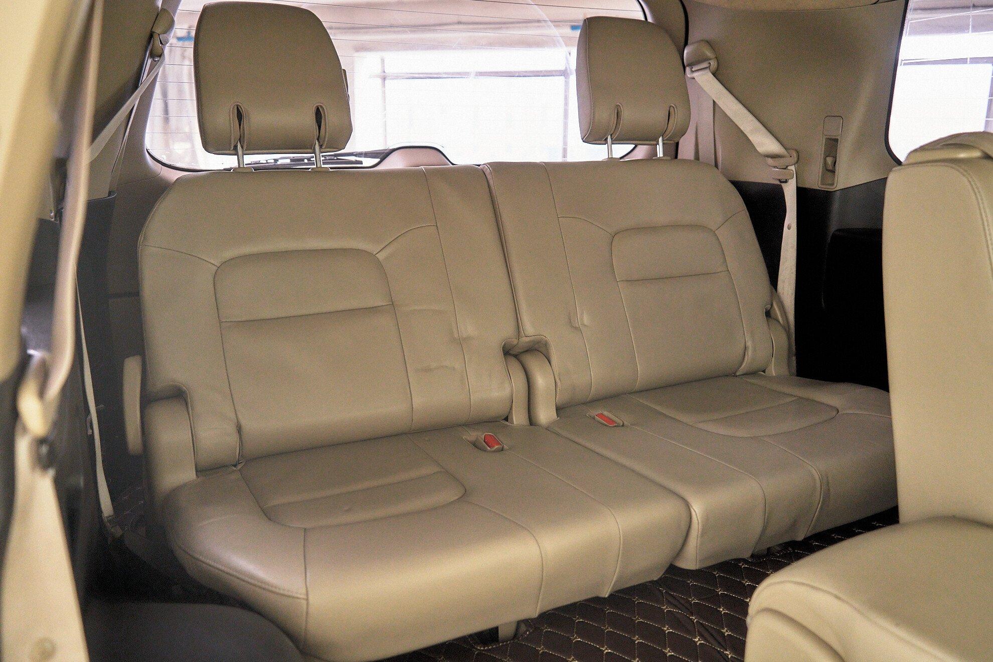 Toyota Land Cruiser 2010, черный
