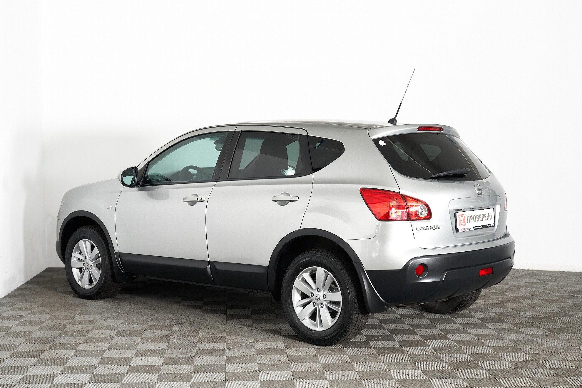 Nissan Qashqai 2009, серебряный