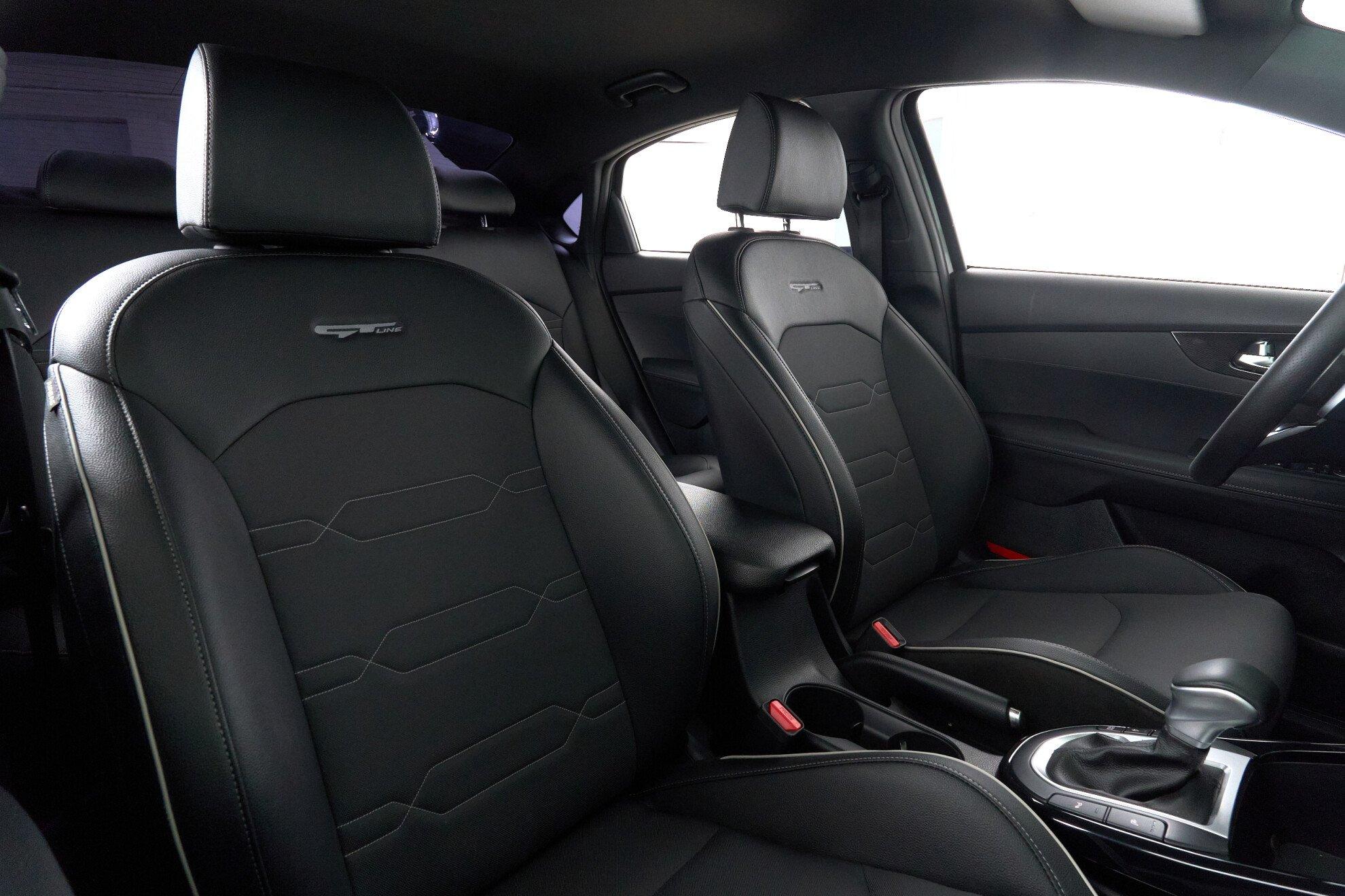 Kia Cerato 2021, серый