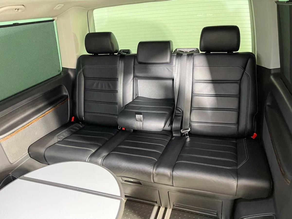 Volkswagen Multivan 2022, черный