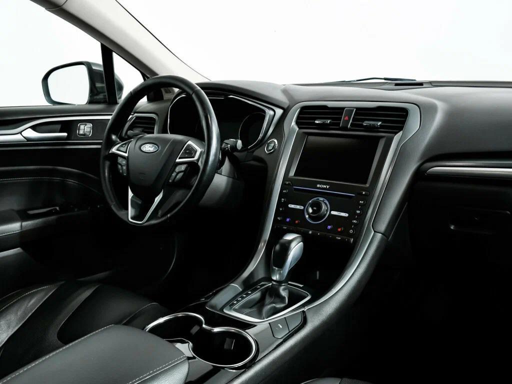 Ford Mondeo 2016, серый