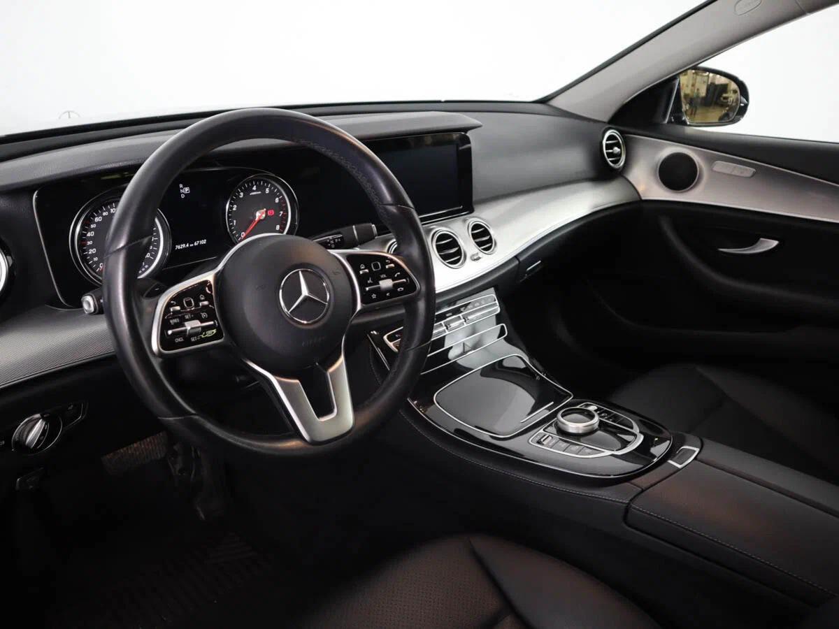 Mercedes-Benz E-Класс 2016, черный