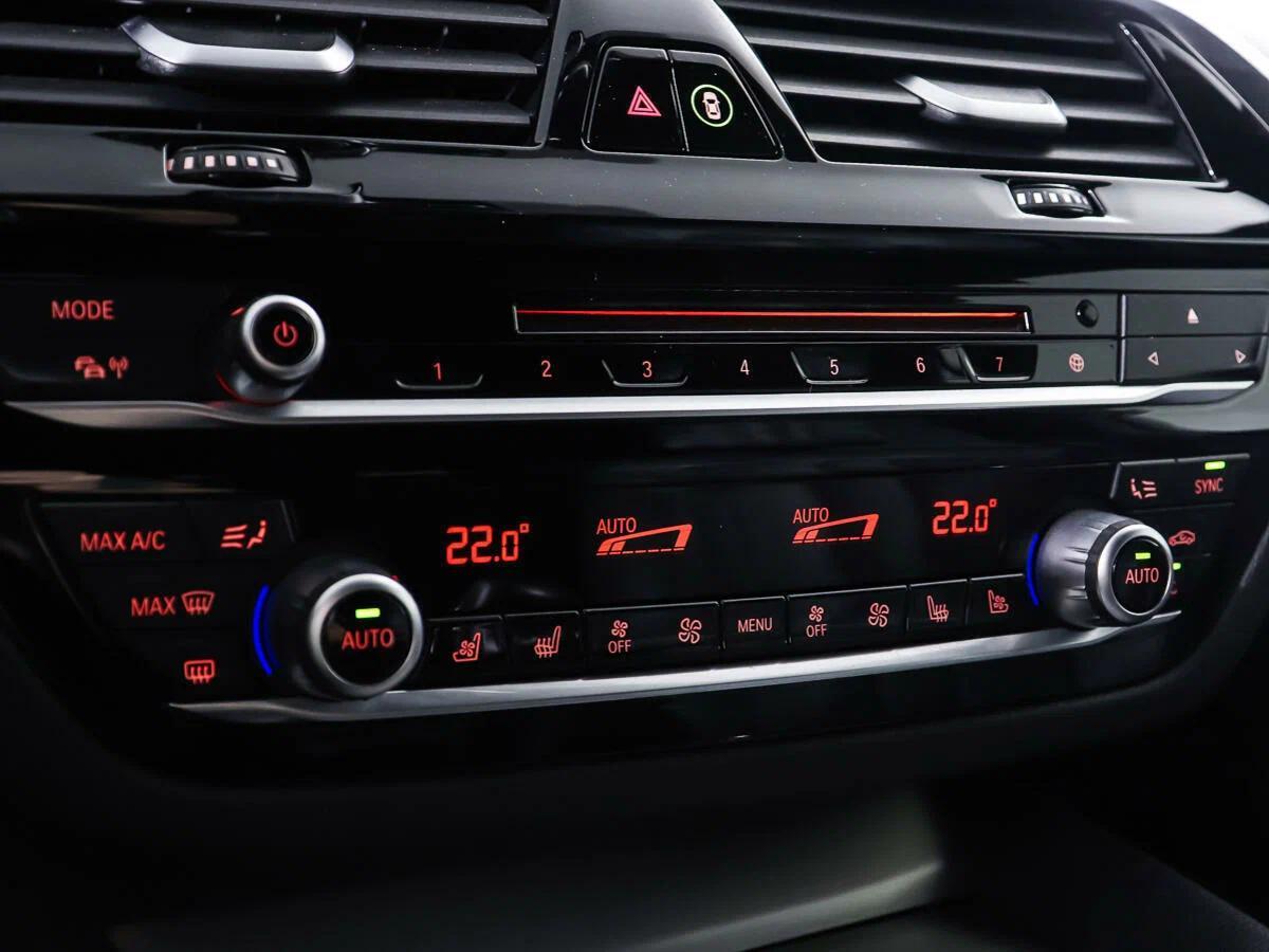 BMW 5 серии 2019, черный