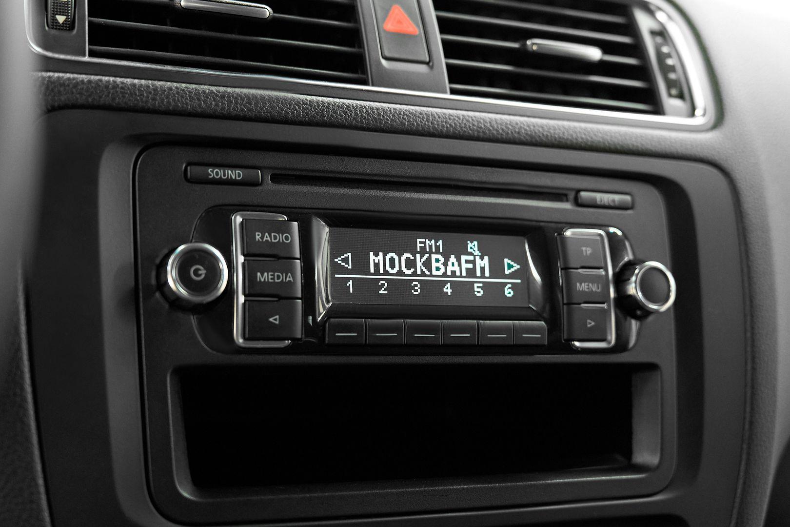 Volkswagen Jetta 2012, белый