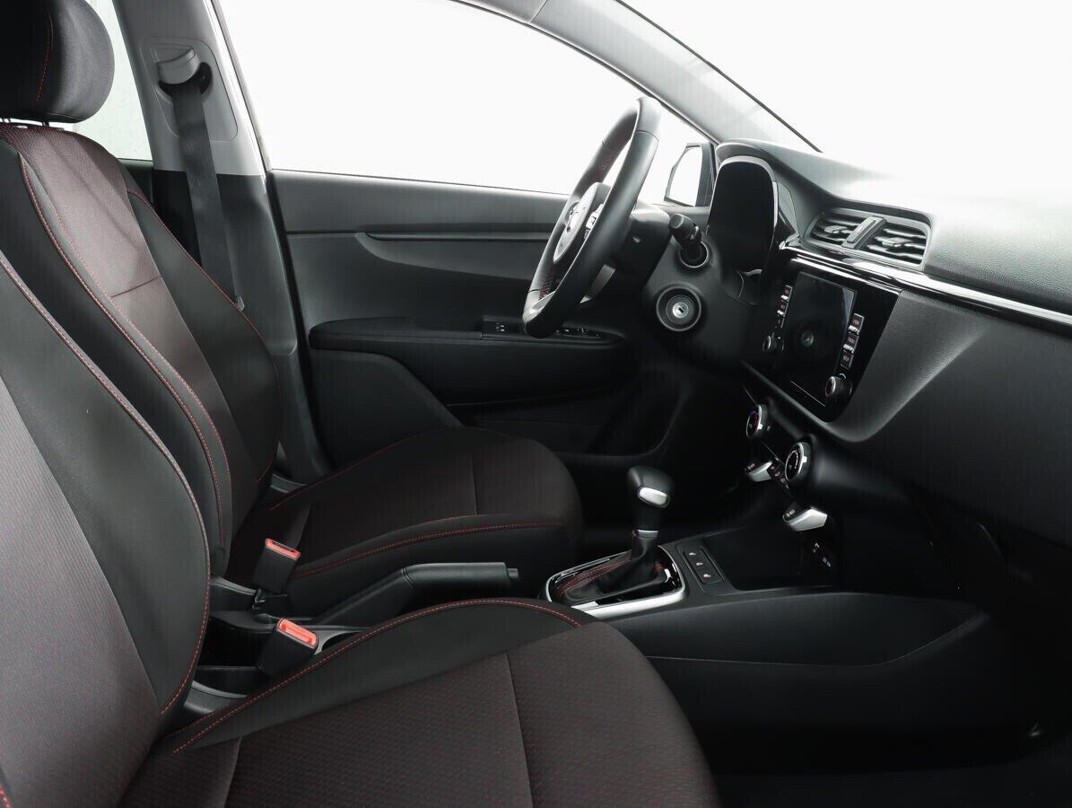 Kia Rio 2021, черный