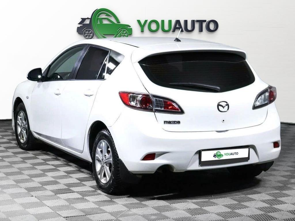 Mazda 3 2012, белый